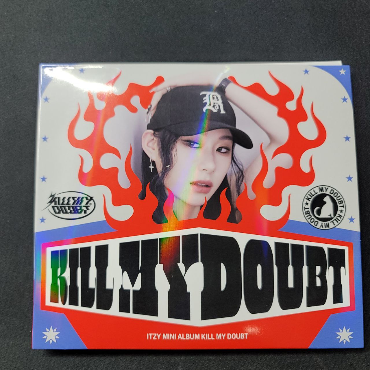 YUNA RYUJIN LIA CHAERYUNG (of Itzy) "KILL MY DOUBT" "PARIS"- Hand Autographed(Signed) Album