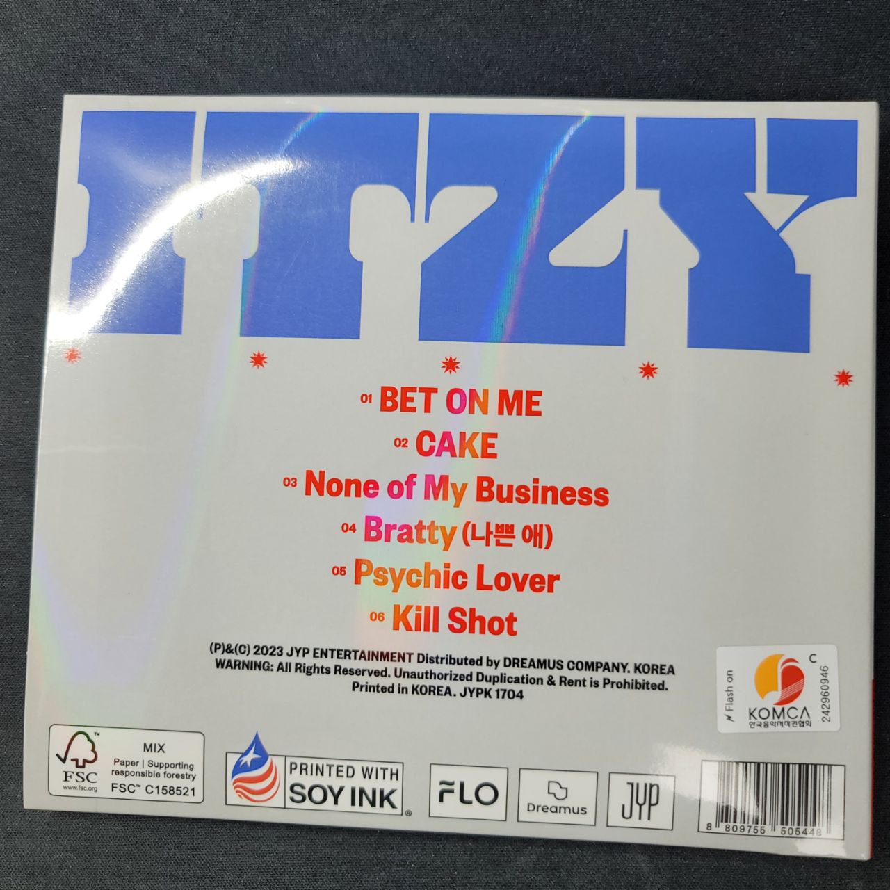 YUNA RYUJIN LIA CHAERYUNG (of Itzy) "KILL MY DOUBT" "PARIS"- Hand Autographed(Signed) Album