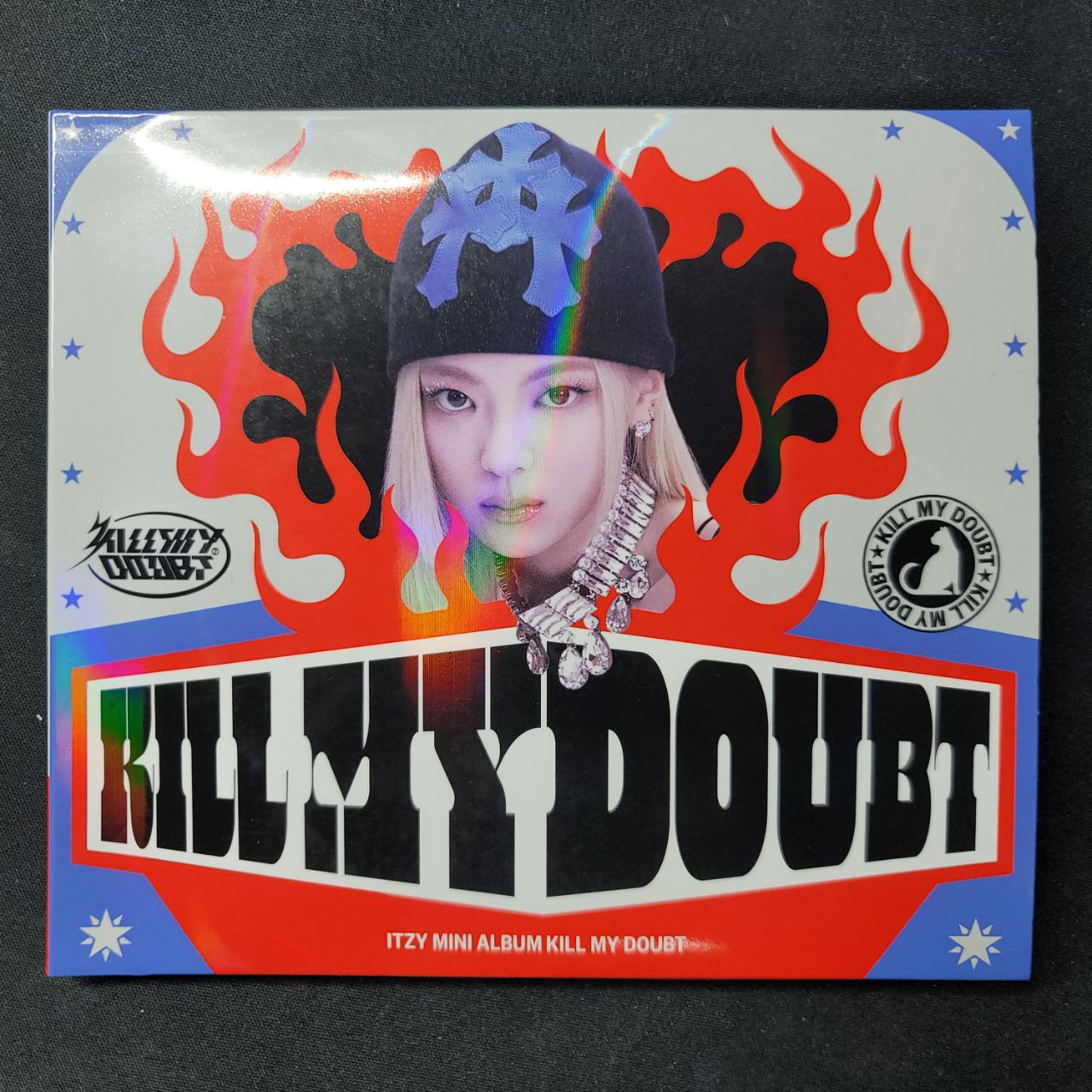 YUNA RYUJIN LIA CHAERYUNG (of Itzy) "KILL MY DOUBT" "PARIS"- Hand Autographed(Signed) Album